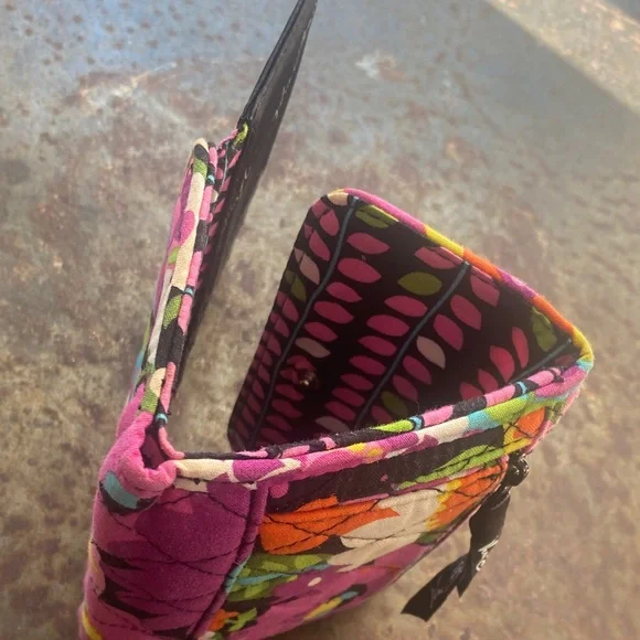 Vera Bradley Euro Wallet in Va Va Bloom Pattern (Retired)-Floral Quilted TriFold - Picture 6 of 11